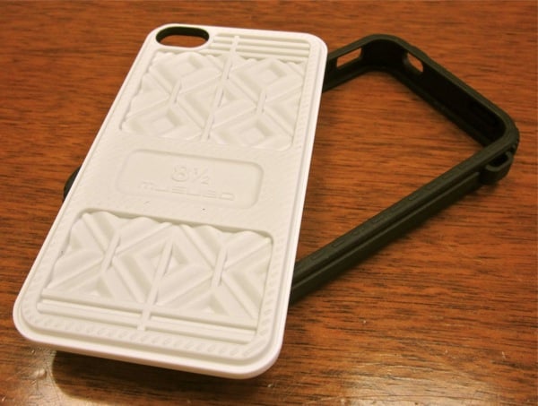 musubo-sneaker.jpg Musubo Sneaker case comes with two sole plates