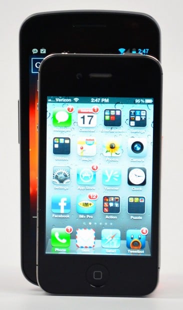 Galaxy Nexus vs. iPhone 4S Size