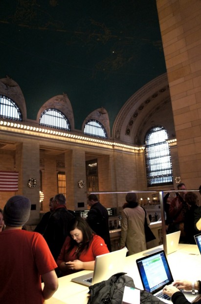 Grand Central Apple Store - Famous ceiling of the main concourse