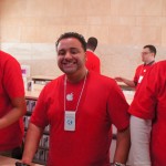 Grand Central Apple Store - Employees look pretty happy