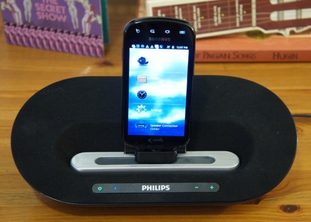 Samsung Epic 4G on the Philips Fidelio Docking Speaker for Android AS351