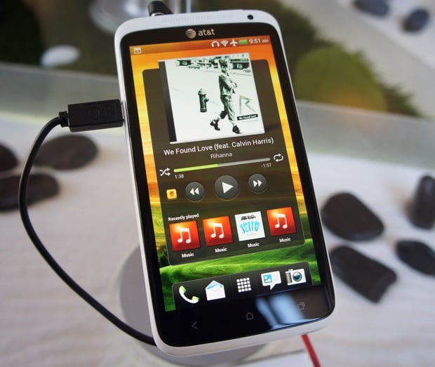 HTC One X - HTC Sense 4.0 Music Widget