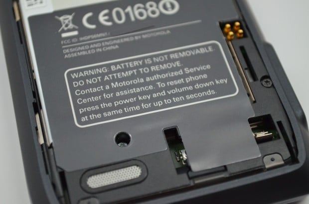 The Droid 4's battery is non removable, even though the back plate comes off The Droid 4's battery is non removable, even though the back plate comes off