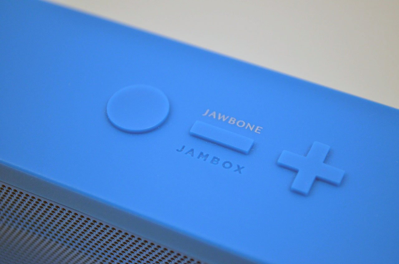 Jawbone Jambox Review - Buttons