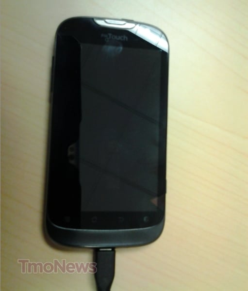 T-Mobile's New myTouch Device Poses in the Wild