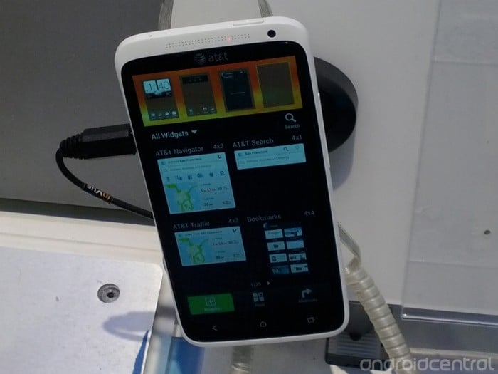 HTC One X Demo Units Show Up in AT&T Stores