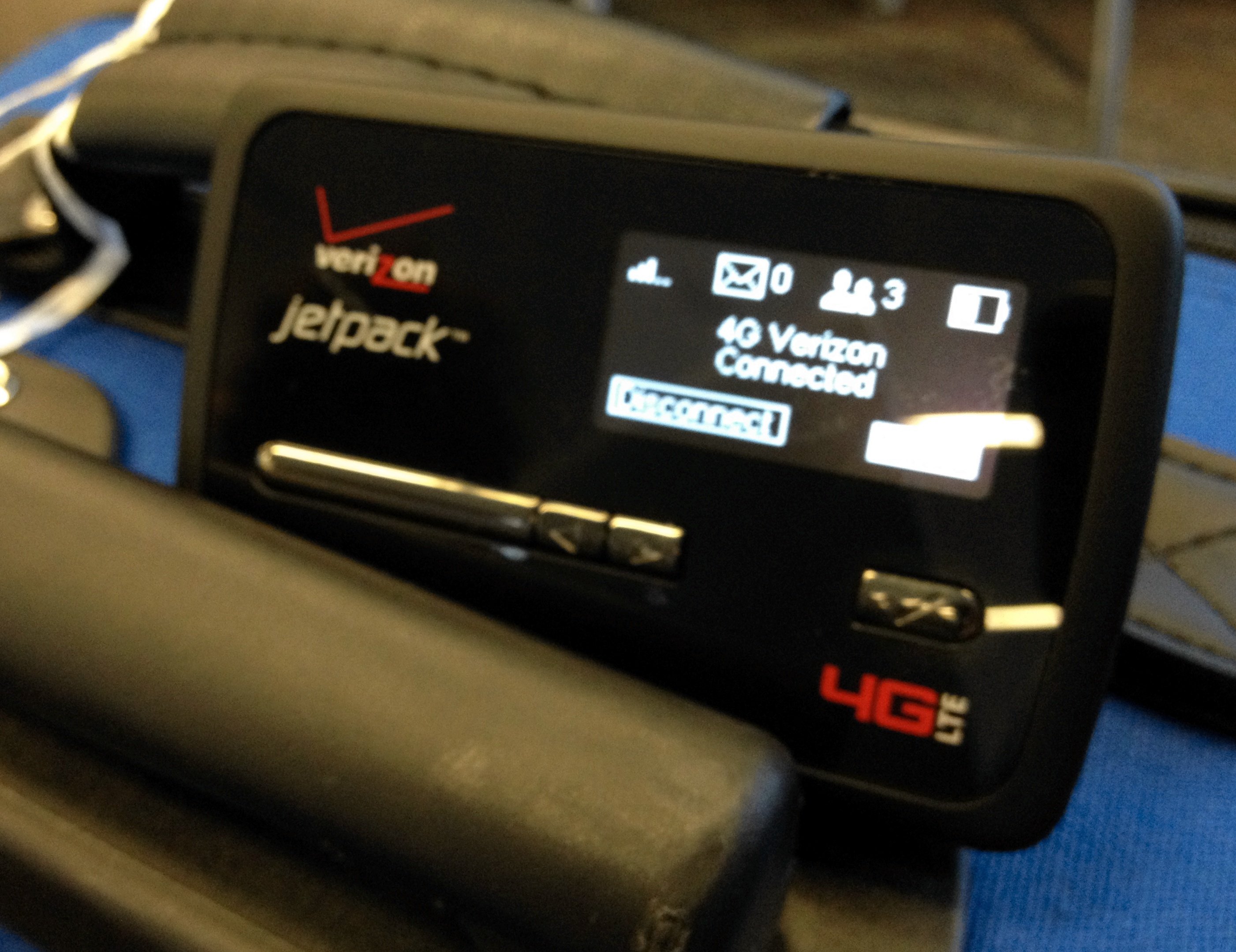 MiFi 4620L review - airport