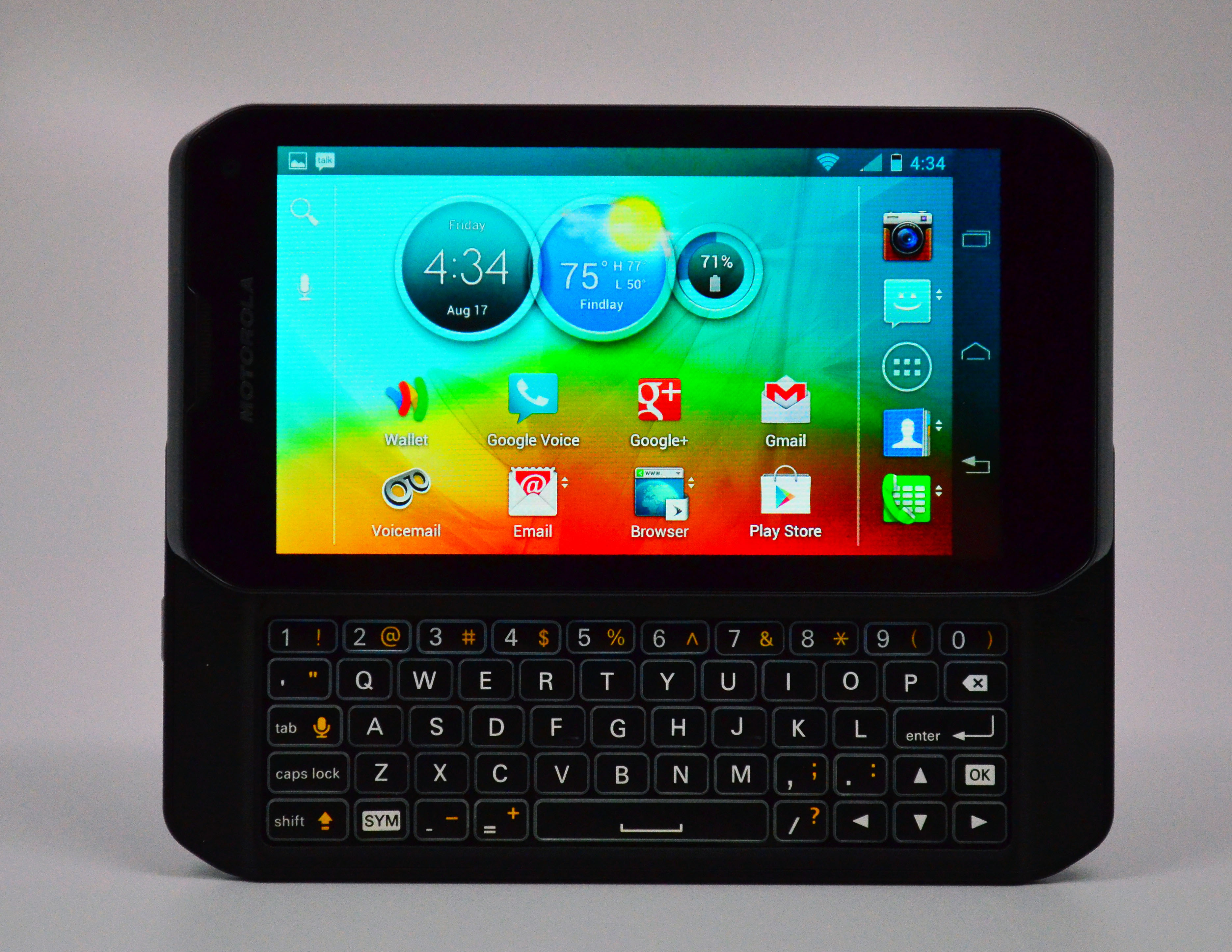 Motorola Photon Q 4G LTE Review - keyboard hero