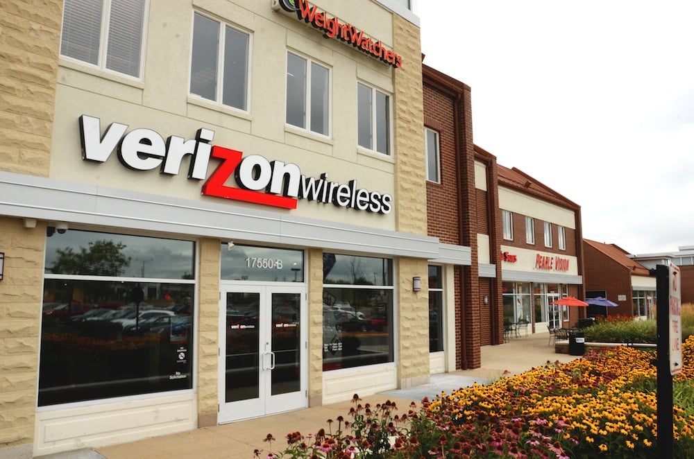 Verizon Wireless Store Prep for iPhone 5 release date