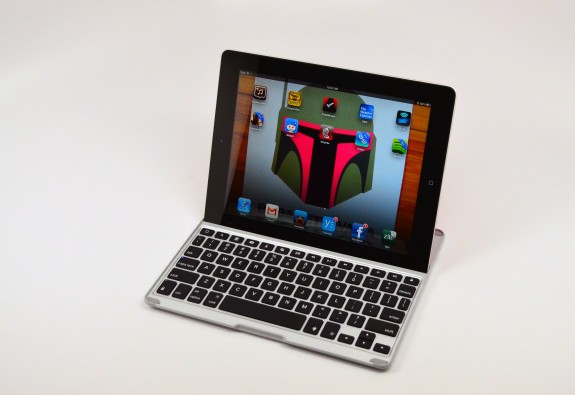 ZAGGKeys Pro Plus Review - Backlit iPad Keyboard - 04