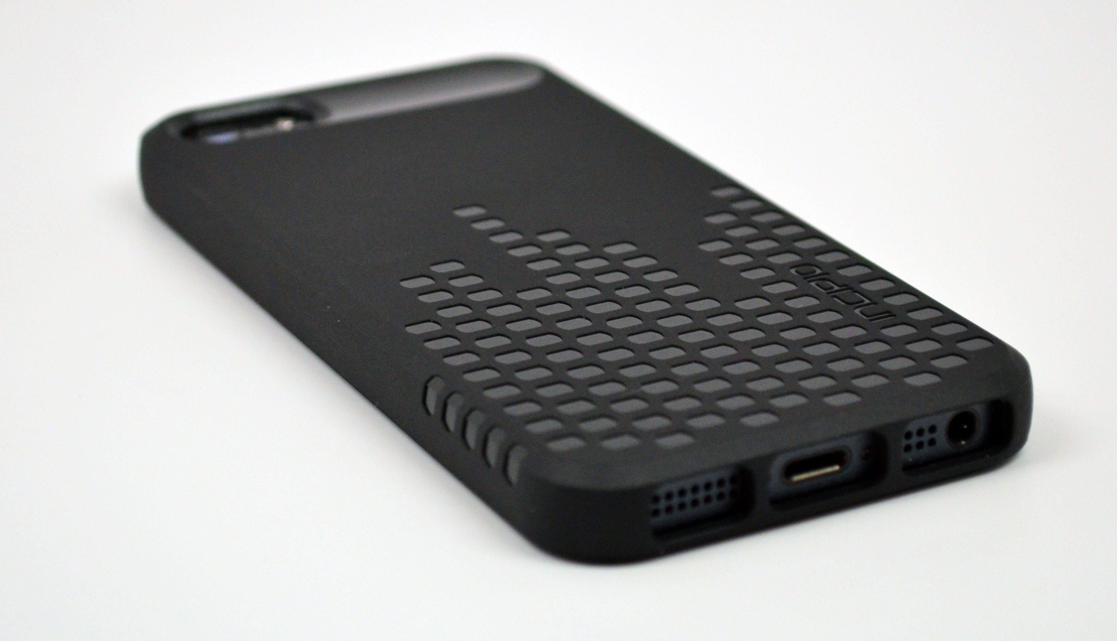 Incipio Frequency iPhone 5 Case Review - 3