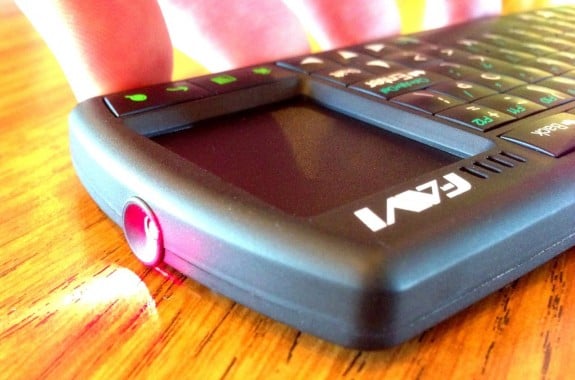 FAVI Bluetooth Tablet Keyboard with laser pointer