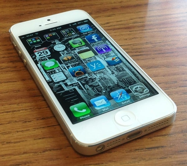wrapsol screen protector with phone on.JPG wrapsol screen protector with phone on