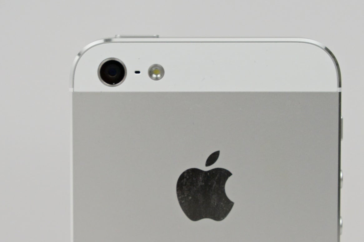 Expect an iPhone 5S with a similar design and a upgraded camera and processor, according to rumors.