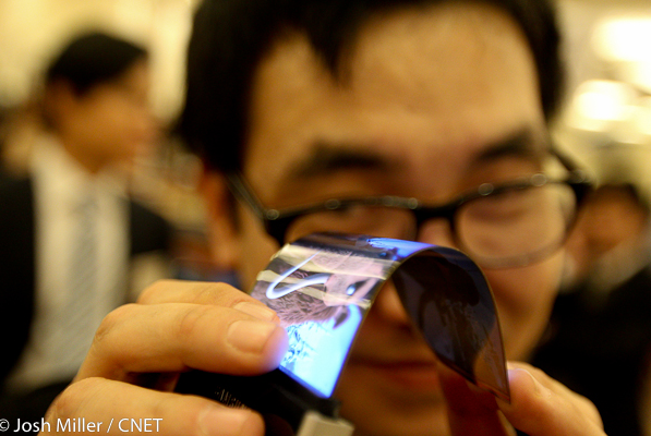 Samsung Flexible Smartphone display CES 2013