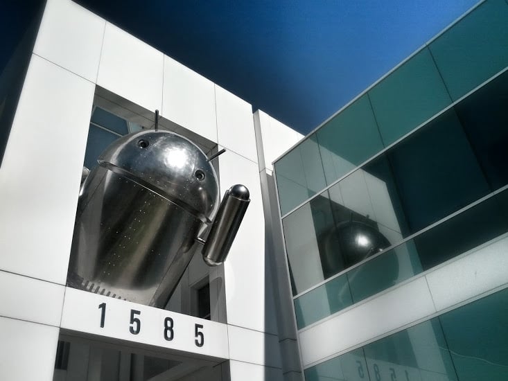 Chrome Android statue