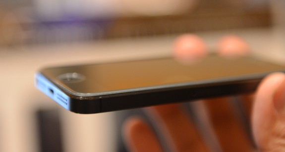 Spigen GLAS-tr iPhone 5 screen protector
