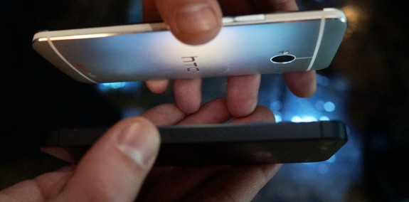 HTC One vs. iPhone 5 Design