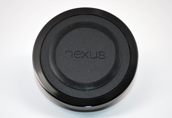 Nexus 4 Wireless Charger Review - 02