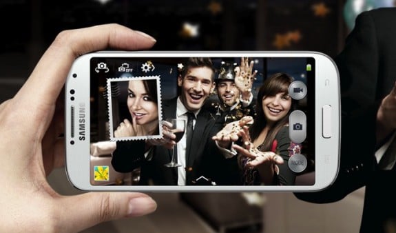 Stay in the picture with Dual Camera Mode.