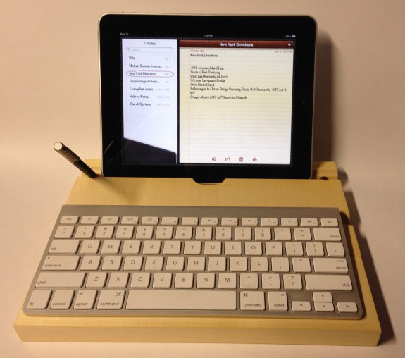 groovboard with ipad and stylus