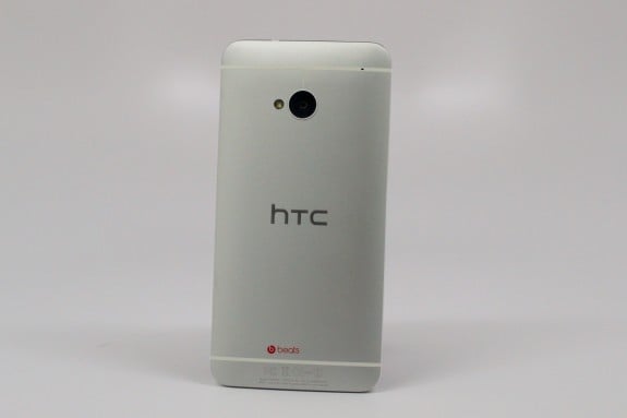 HTC One Review -  003