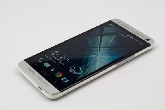 HTC One Review -  011