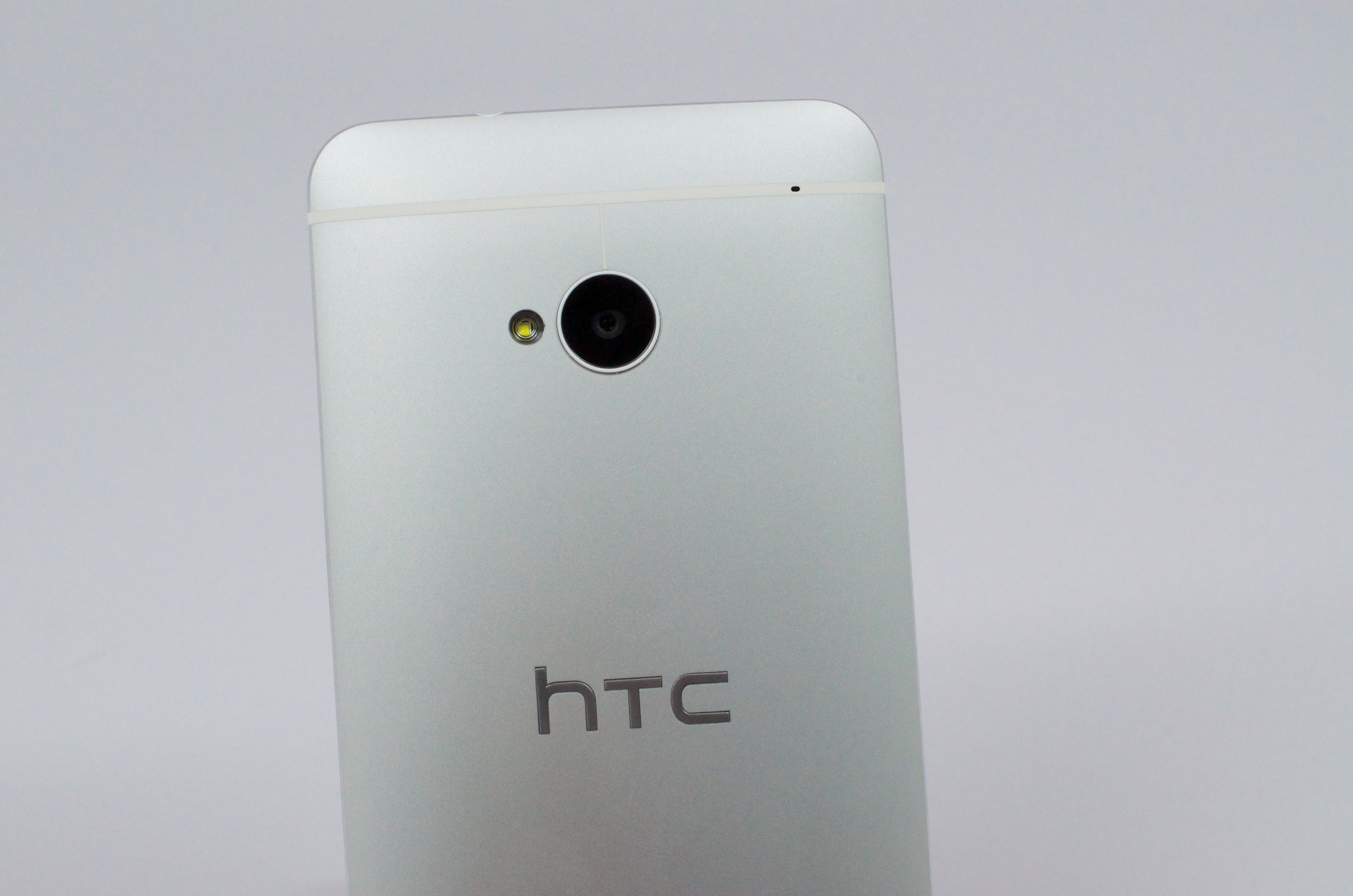 The HTC One features a 4MP Ultrapixel camera.