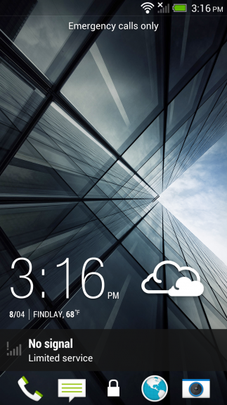 The HTC Sense 5 lock screen includes fast access to apps, time and weather.