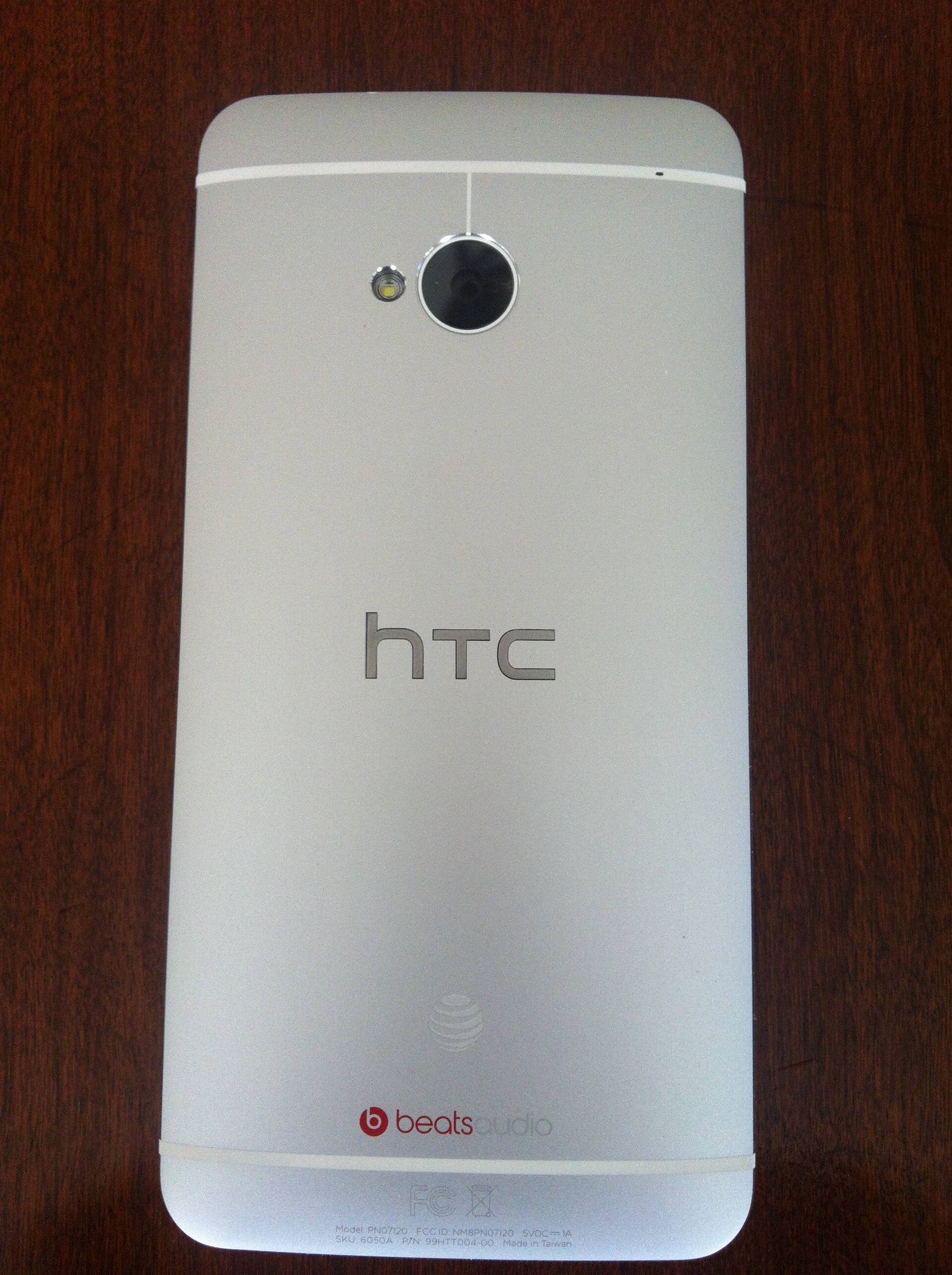 htc one back