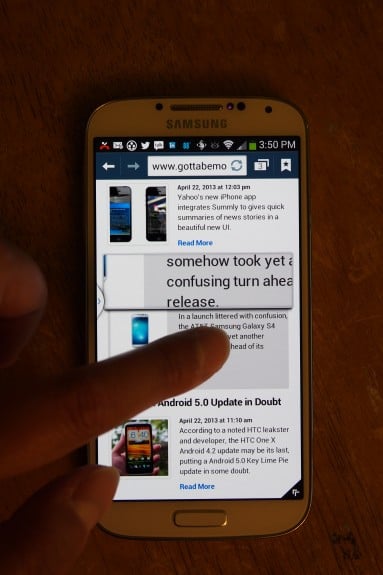 Air View hover feature shows magnified text when browsing a web page. Here, we're magnifying some copy text from the mobile view of the GottaBeMobile home page.
