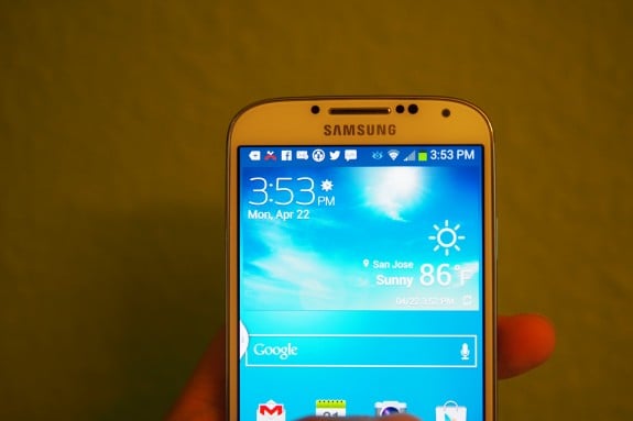 Sensor placement at the top of the display.