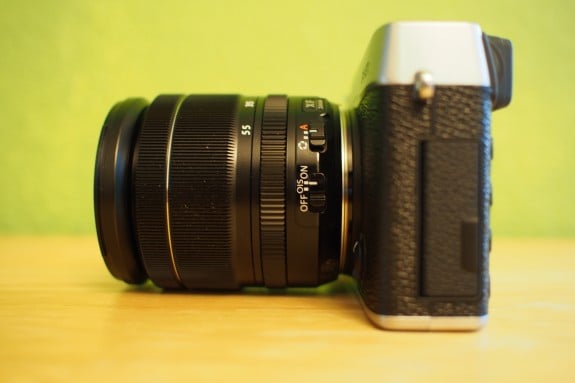 Ridged rings offer manual adjustments. From left to right: focus ring, zoom ring, and aperture control ring.