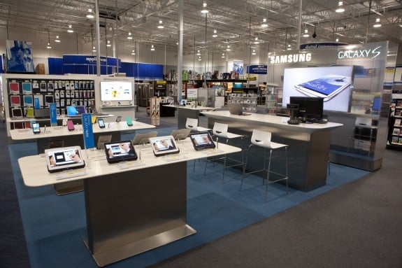 A quick look a the Samsung Experience Stores opening in time for the Samsung Galaxy S4 release. 