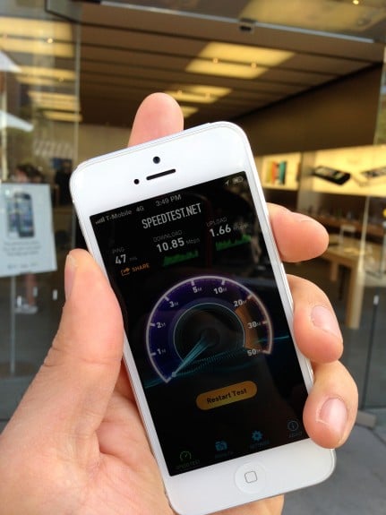 iphone-5-t-mobile-apple-store-speedtest-app1