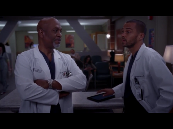 Another Grey's Anatomy doctor tapping at the Surface RT