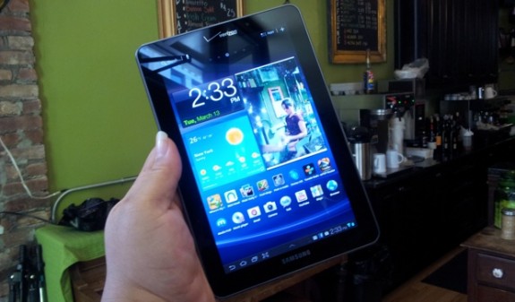 The Samsung Galaxy Tab 7.7 Jelly Bean update has started to roll out.