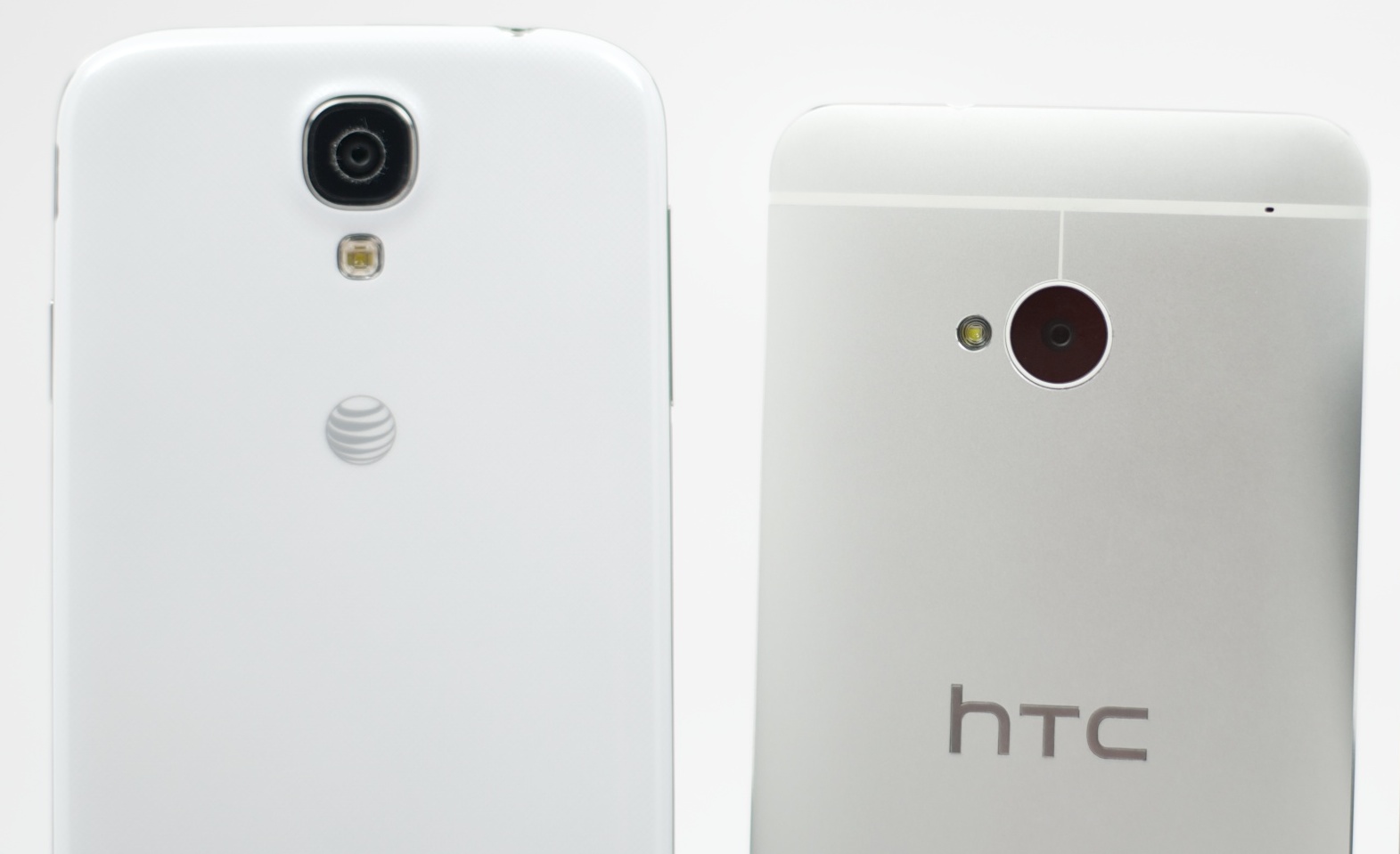 Better build quality and less obtrusive software features drew me to the HTC One.