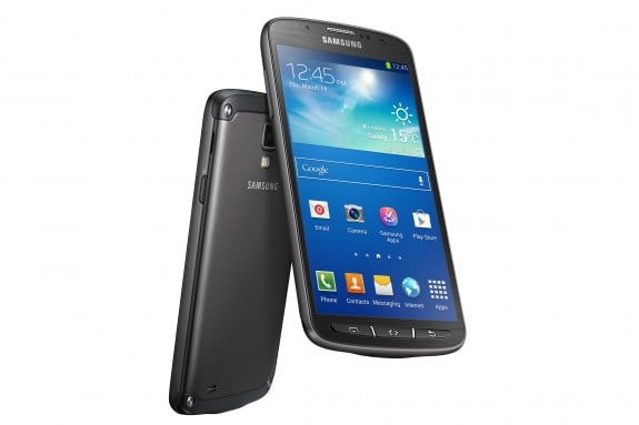 The Samsung Galaxy S4 Active on AT&T offers a smartphone for users who can't worry about dust and water.