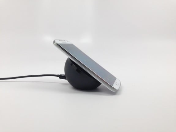 Samsung Galaxy S4 wireless charger review - 2