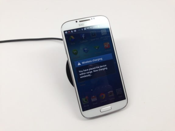 The Samsung Galaxy S4 wireless charger in action.