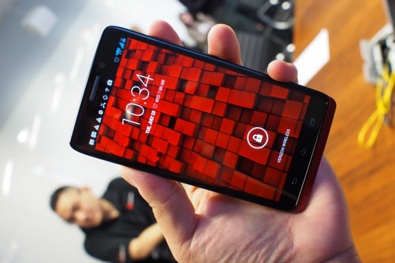 The Droid MAXX from Verizon is shipping out ahead of is August 20th release.