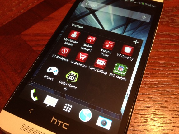 The Verizon HTC One comes with several pre-installed apps.