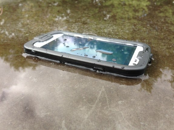 Water isn't a problem with the LifeProof nuud case.
