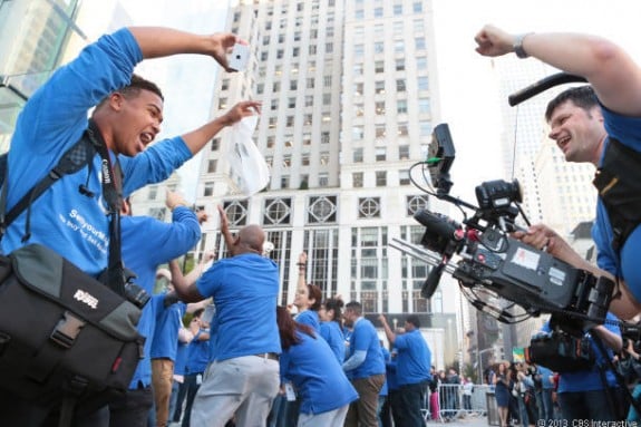 Samsung Videographer celebrates with the first person to get the iPhone 5S in New York City, Brian ceballo