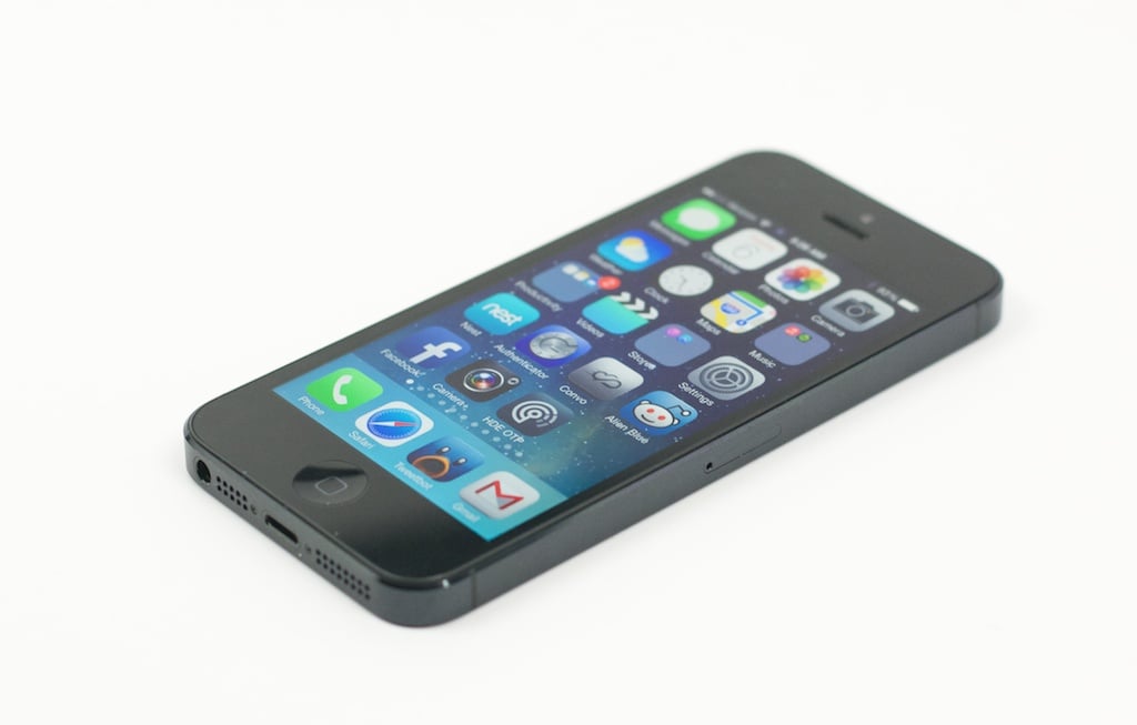 Chinese carriers are planning iPhone 5S pre-orders to start next week.