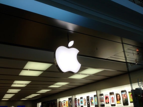 The iPhone 5S release date supplies look low at Apple Stores and at carriers.