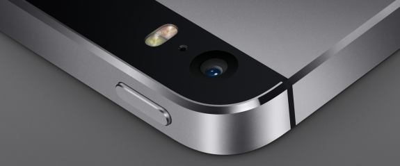 The new iPhone 5S camera offers better looking photos thanks to a bigger aperture and bigger pixels. 