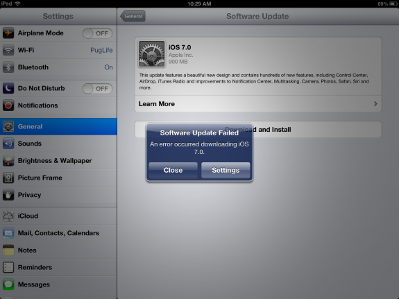The same iOS "Software Update Failed" error on the iPad.