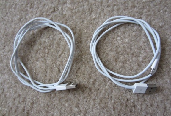 Which Lighting cable is genuine? It's hard to tell at first glace..